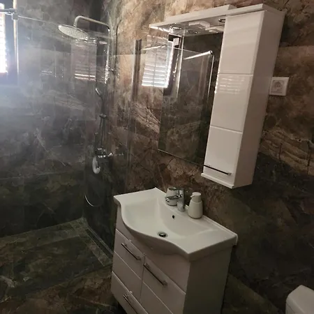 Aparthotel Prenociste T-07 *