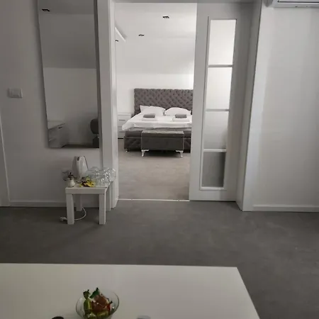 Aparthotel Prenociste T-07 *